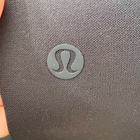 Lululemon stretched high rise cropped pant - Picture 2 of 4